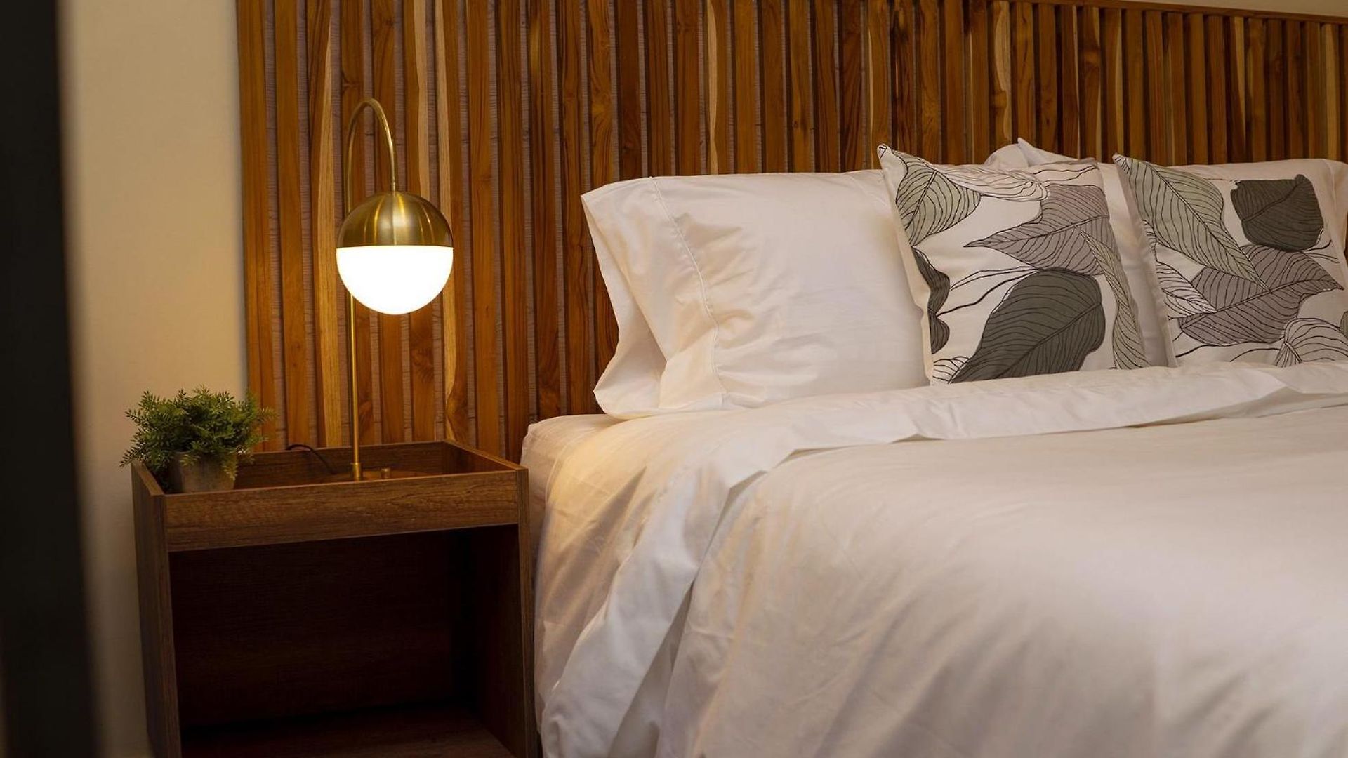 Hotel Boutique Con Cama Queen *