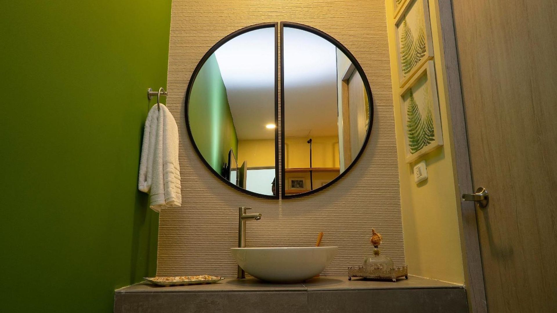 Boutique Con Cama Queen Hotel *