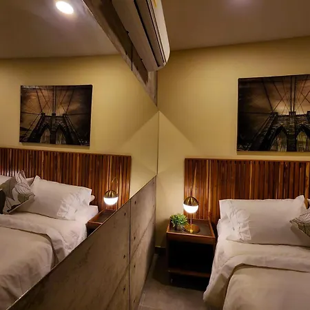 Boutique Con Cama Queen Hotel